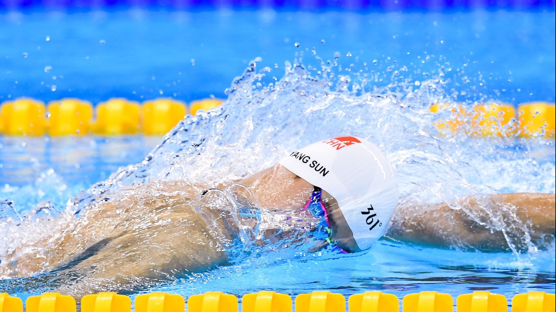 全国田径运动会，百米冲刺引爆全场，全国田径冠军赛2021百米决赛